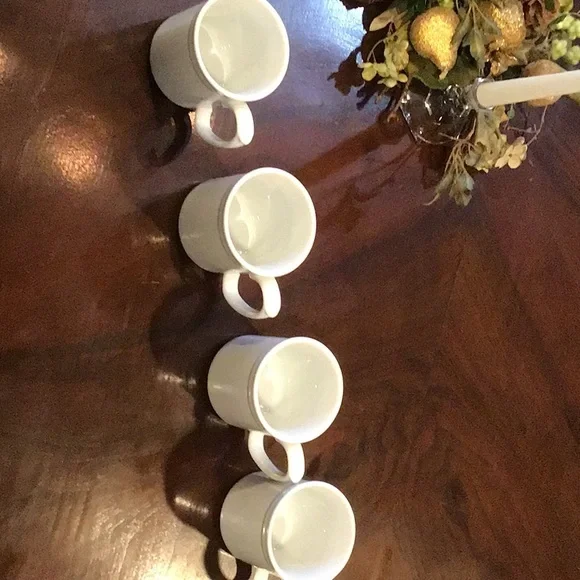 Williams Sonoma Pantry Essentials ceramic coffee mugs set of 4 - Picture 4 of 7